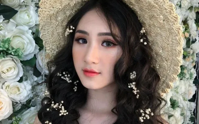 Trang điểm chụp ảnh