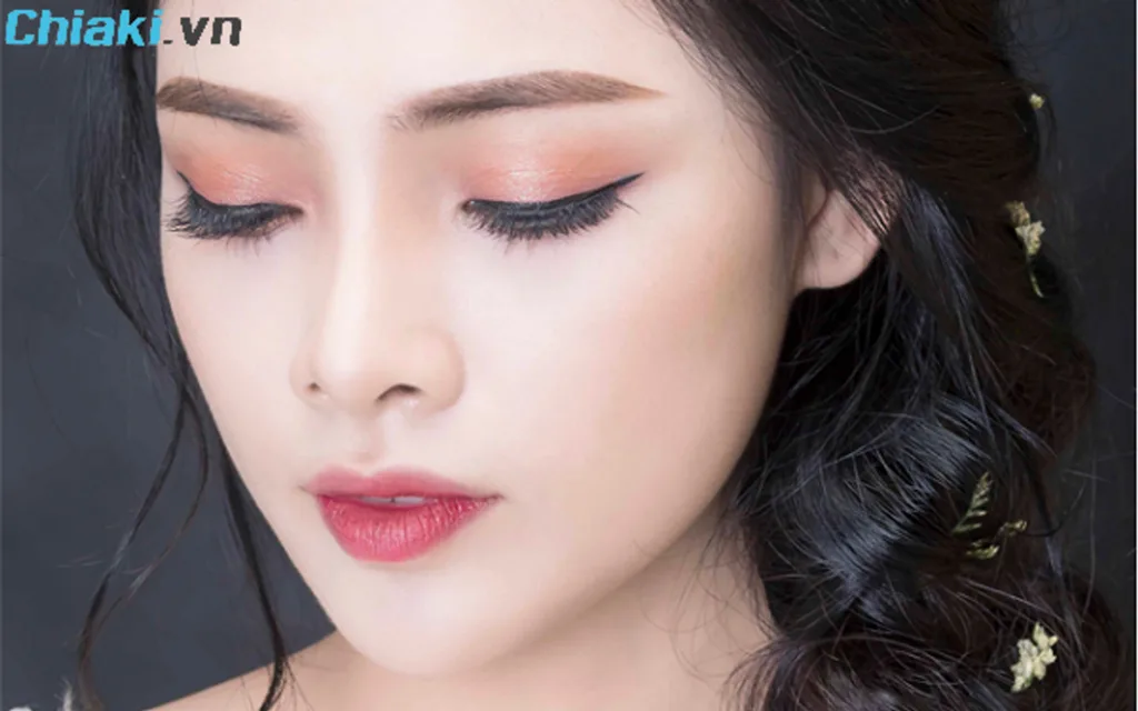 Trang điểm đi tiệc cơ bản
